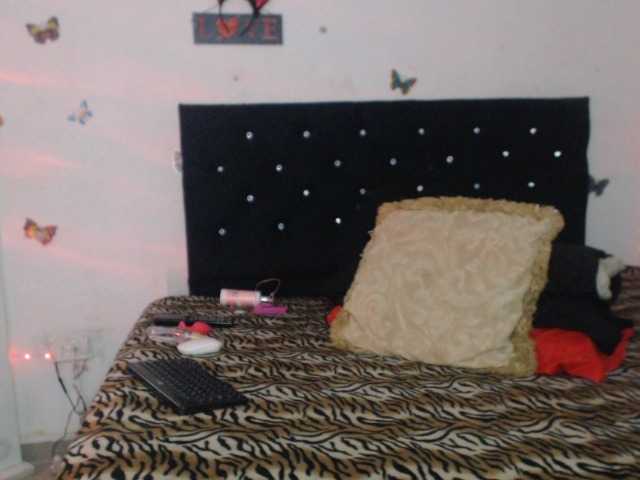 flacapaola11's BongaCams show and profile