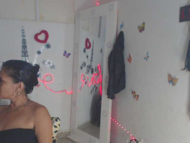 flacapaola11 from BongaCams is Freechat