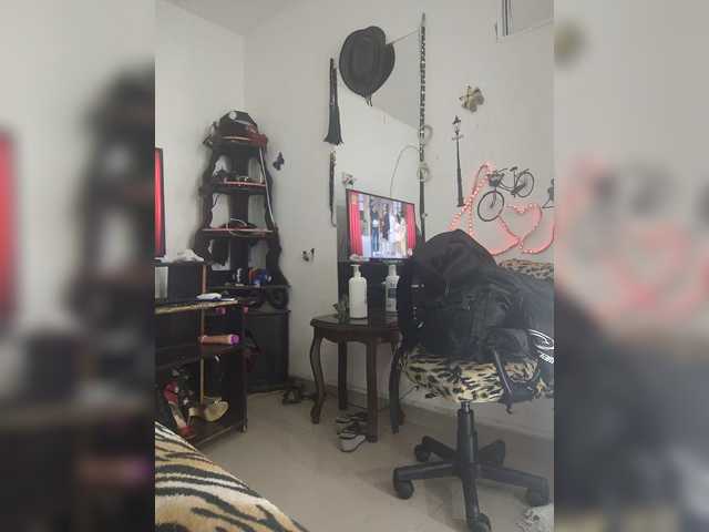 flacapaola11's BongaCams show and profile