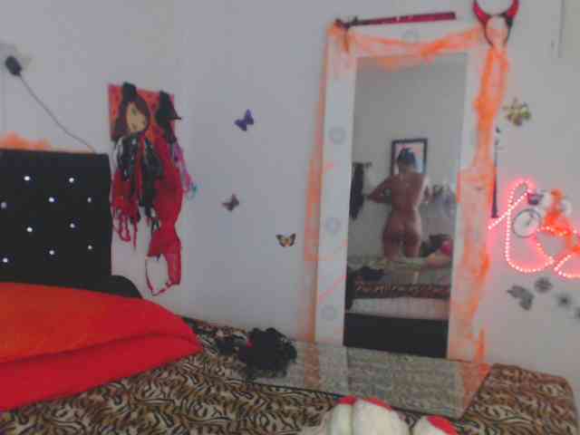 flacapaola11 Live Webcam on BongaCams