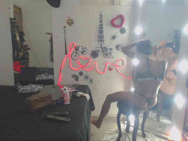 flacapaola11 flacapaola11