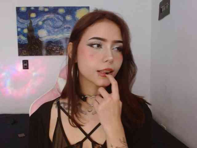 Aliice-Taylor Live Webcam on BongaCams