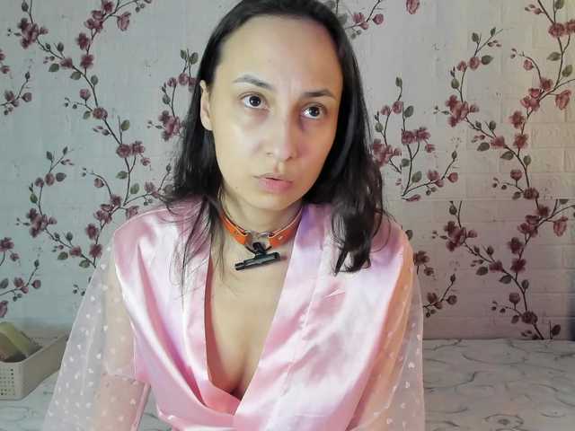 ReginaShine's BongaCams show and profile