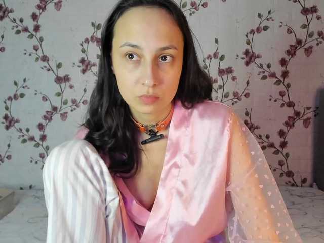 ReginaShine's BongaCams show and profile