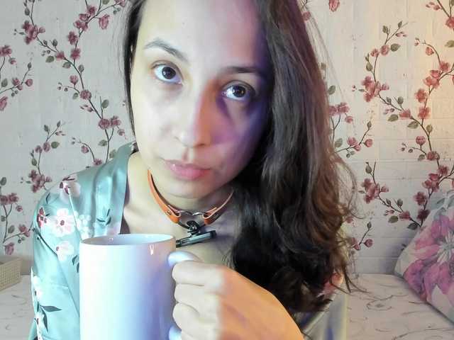 ReginaShine's BongaCams show and profile