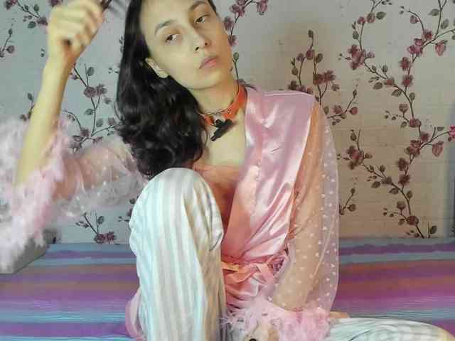 ReginaShine webcam