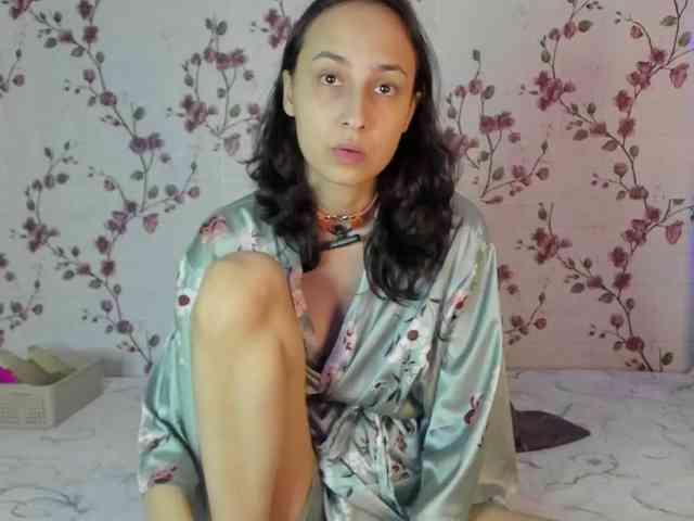ReginaShine bongacams