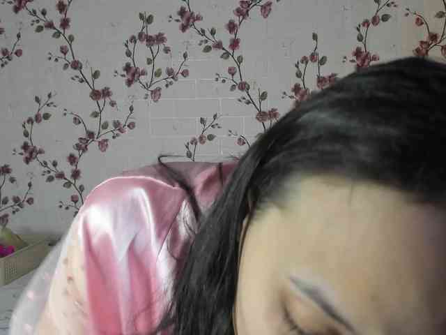 ReginaShine Live Webcam on BongaCams