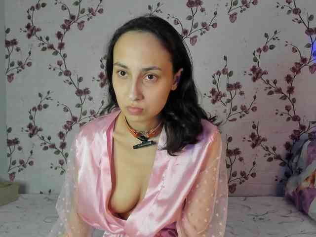 ReginaShine Live Webcam on BongaCams