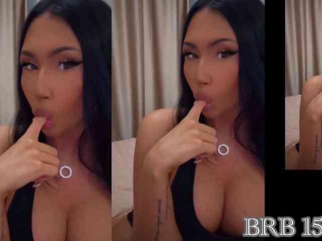 qsstess Live Webcam on BongaCams
