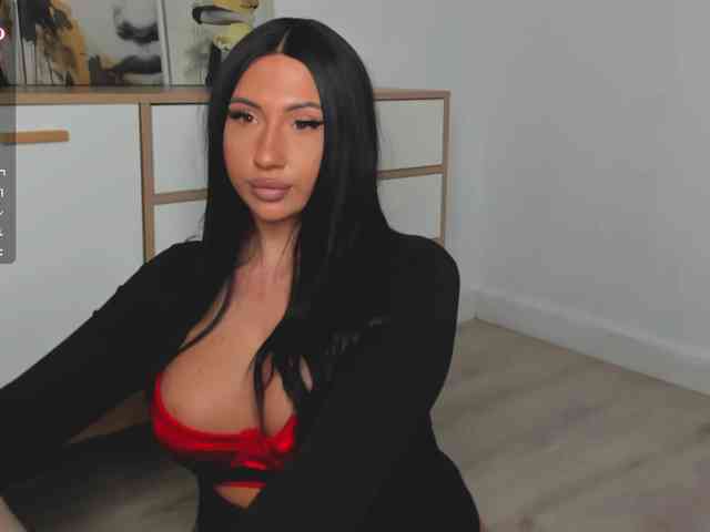 qsstess Live Webcam on BongaCams