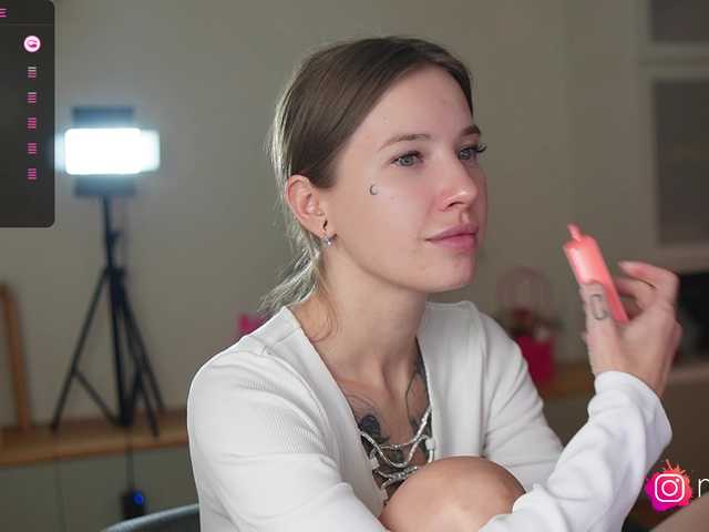 mel-collins's BongaCams show and profile