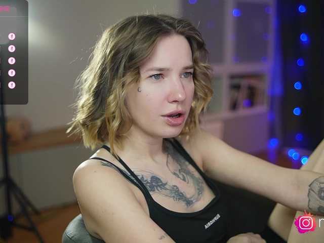 mel-collins's BongaCams show and profile