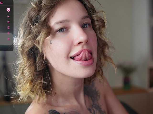 mel-collins's BongaCams show and profile