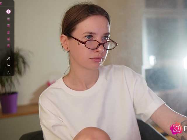 mel-collins's BongaCams show and profile