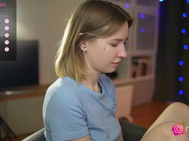 mel-collins's BongaCams show and profile