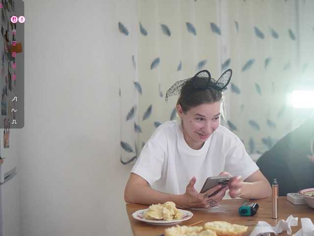 mel-collins's BongaCams show and profile