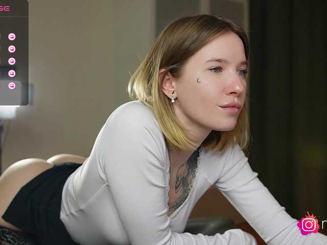 mel-collins's BongaCams show and profile