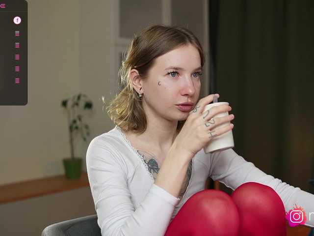 mel-collins's BongaCams show and profile