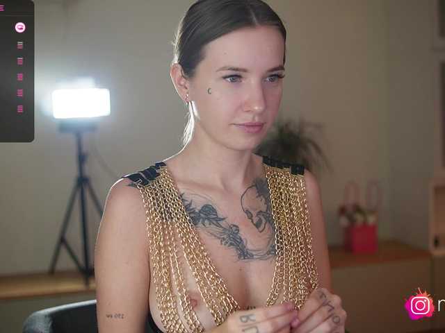 mel-collins's BongaCams show and profile