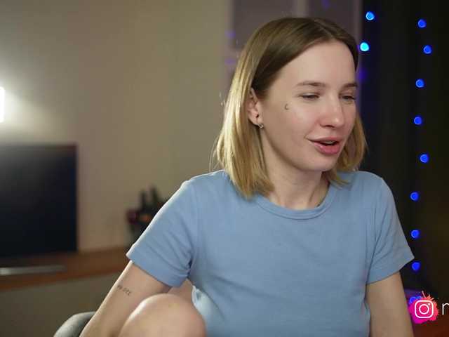 mel-collins's BongaCams show and profile