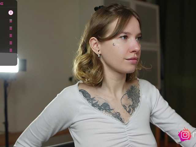 mel-collins's BongaCams show and profile