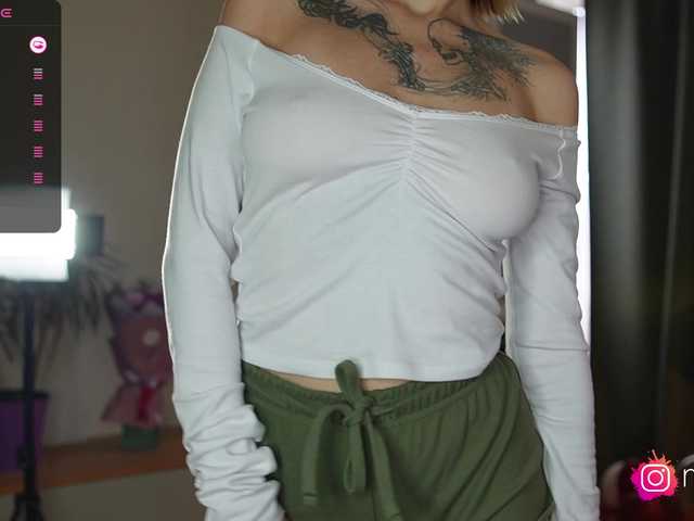 mel-collins's BongaCams show and profile