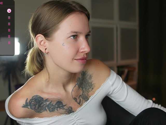 mel-collins's BongaCams show and profile