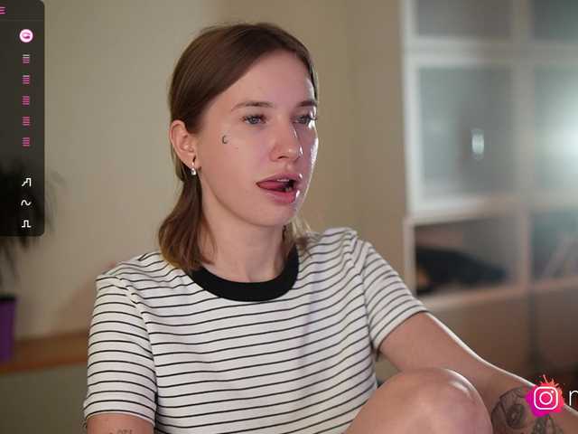 mel-collins's BongaCams show and profile