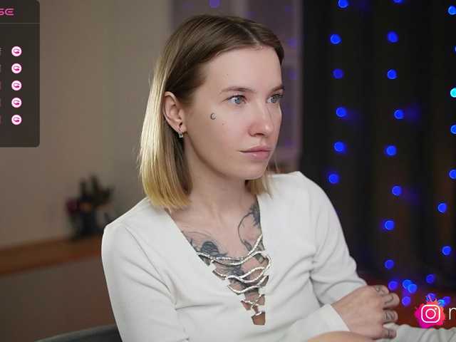 mel-collins's BongaCams show and profile