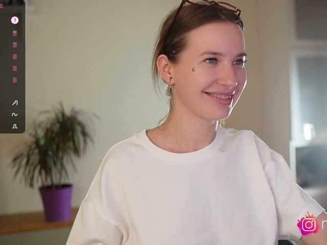 mel-collins's BongaCams show and profile