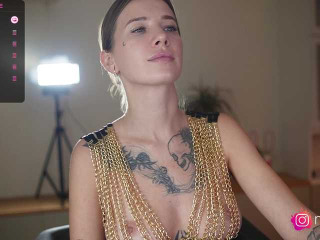 mel-collins's BongaCams show and profile