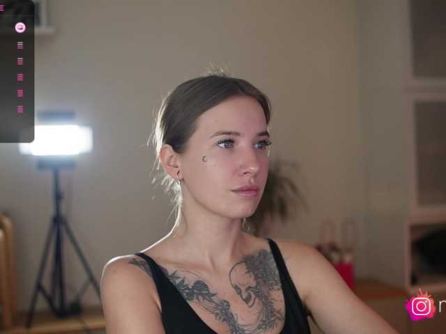 mel-collins's BongaCams show and profile