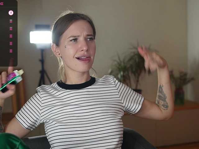 mel-collins's BongaCams show and profile