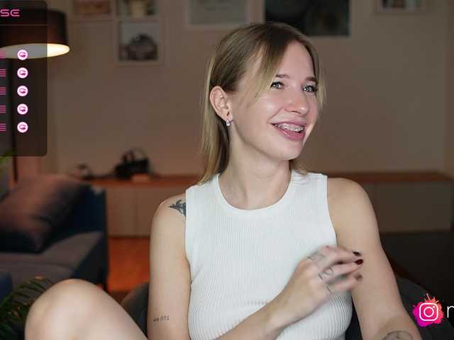mel-collins on BongaCams
