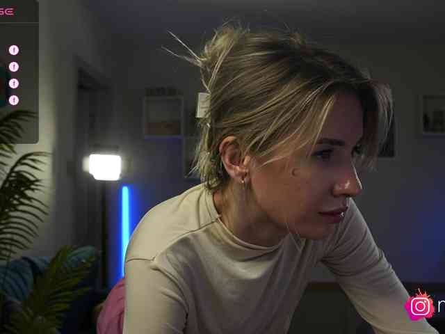 mel-collins webcam