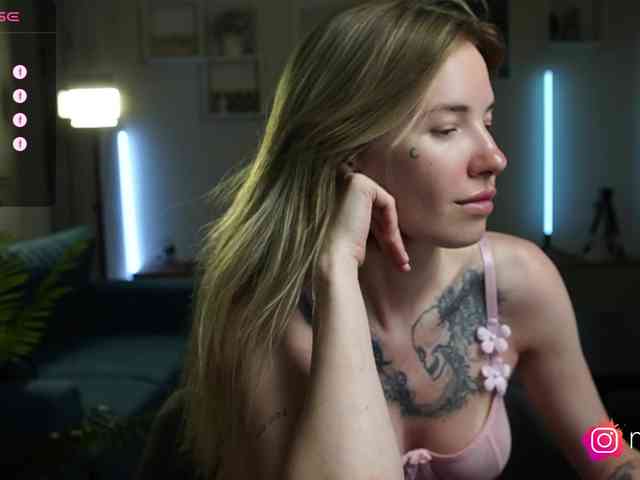 mel-collins webcam