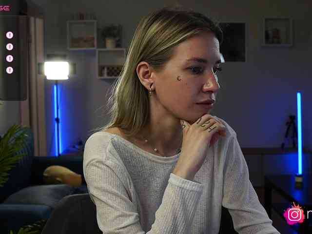 mel-collins webcam