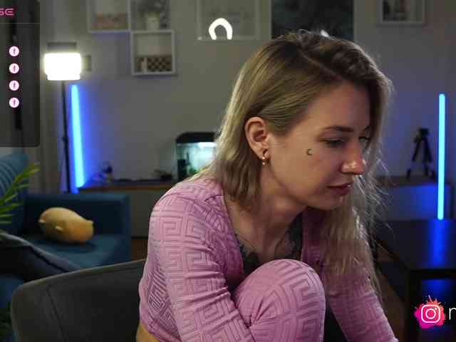 mel-collins webcam
