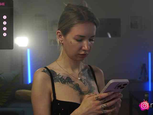mel-collins webcam