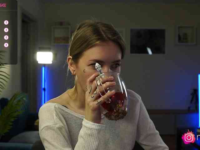 mel-collins webcam