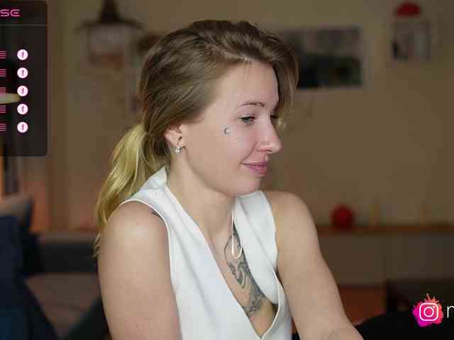 mel-collins webcam