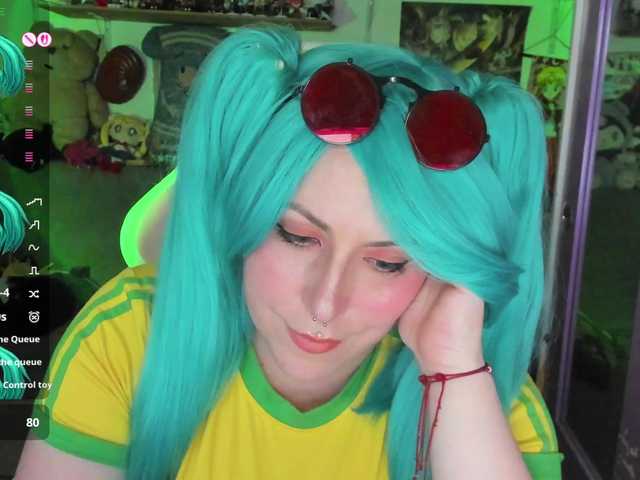 canndyy-new's BongaCams show and profile