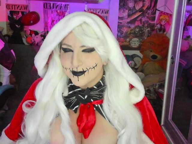 canndyy-new's BongaCams show and profile