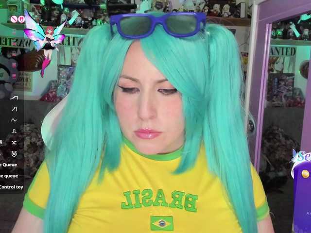 canndyy-new's BongaCams show and profile