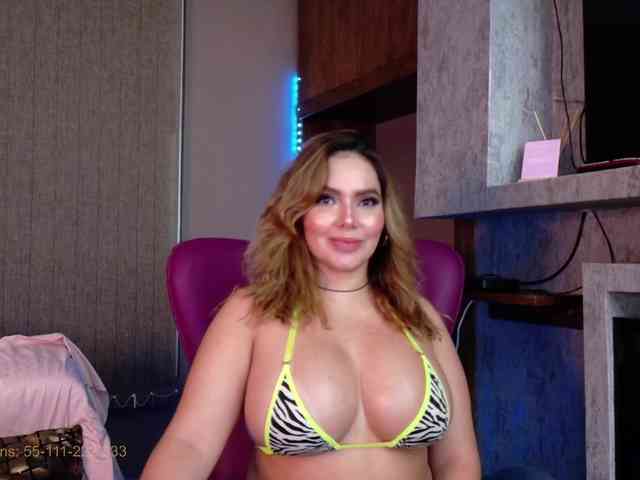 alishaindira2 webcam