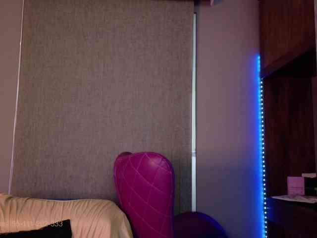 alishaindira2 webcam