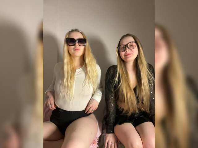 CutieMolly's BongaCams show and profile