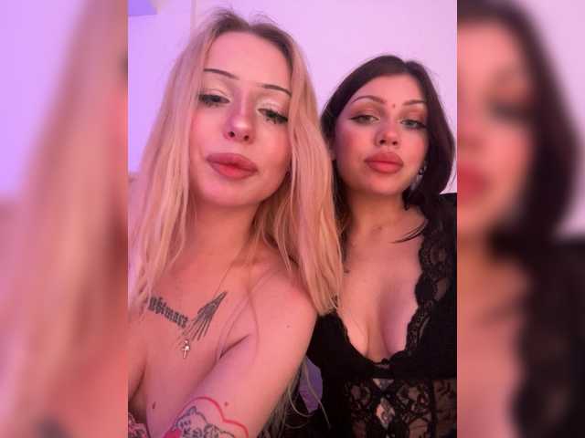 CutieMolly's BongaCams show and profile