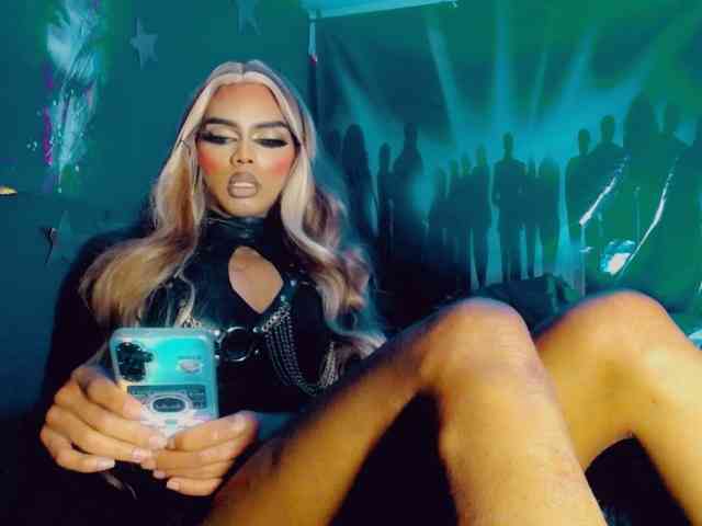AnthonelaGirl Live Webcam on BongaCams